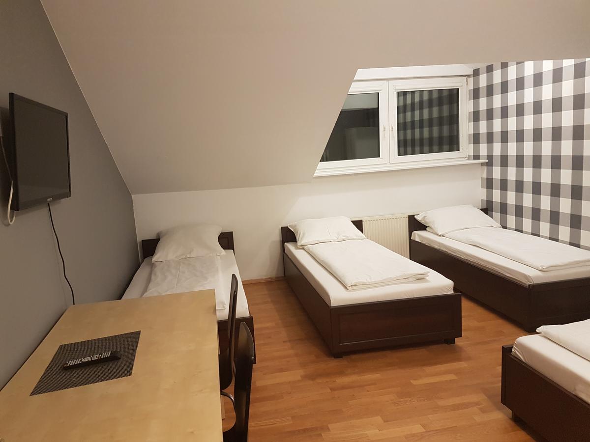 Duszka Hostel ワルシャワ エクステリア 写真